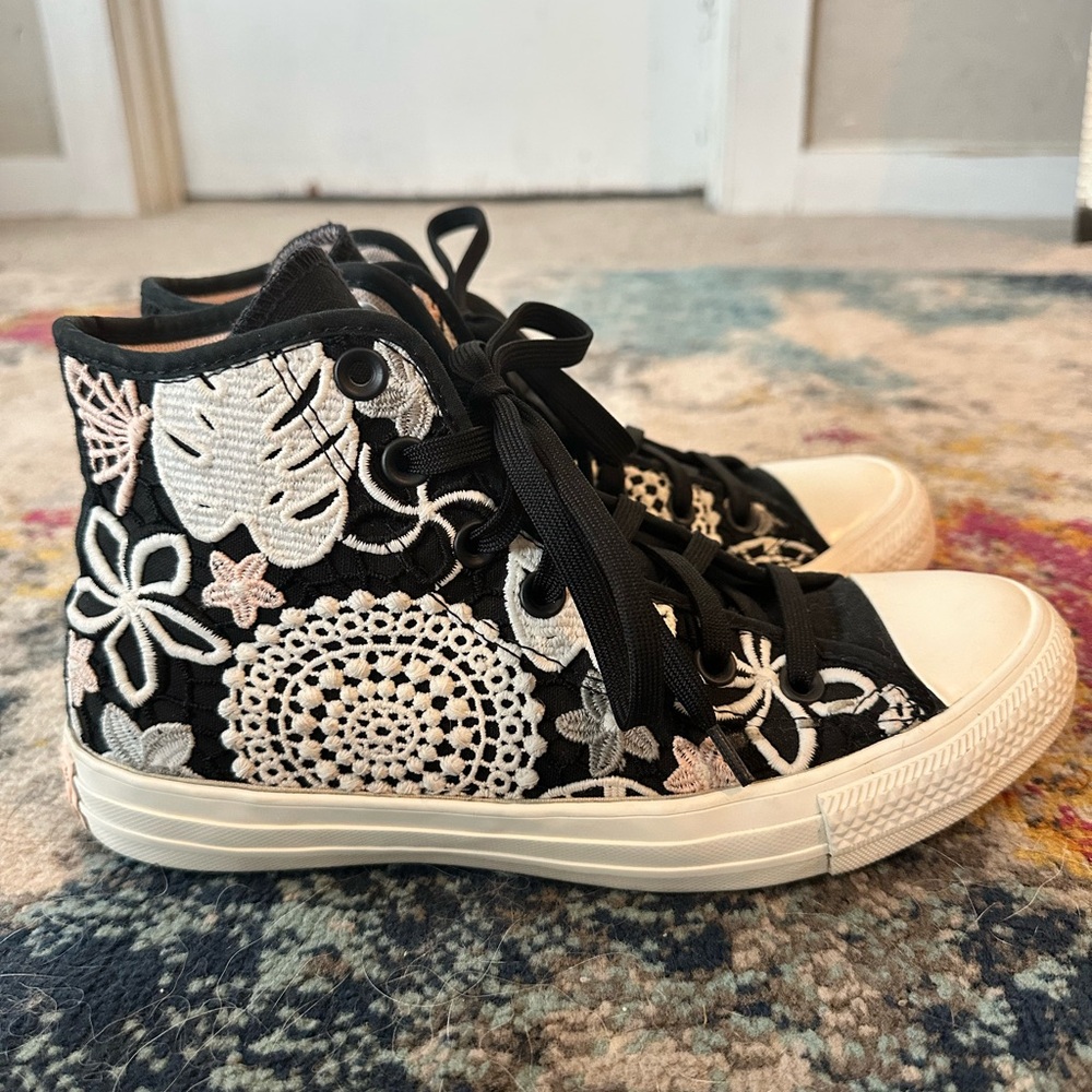 Converse Chuck Taylor Floral Embroidered High-Top Sneakers Black Pink White Sz 8